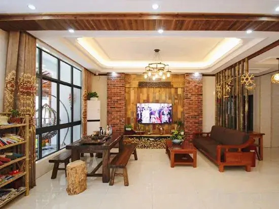 Bamboo and Apricot Garden House