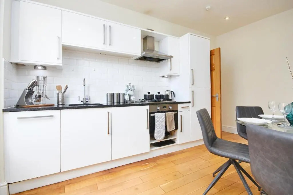 The Stunning Central Jewels Of Bath - Sleeps 24!