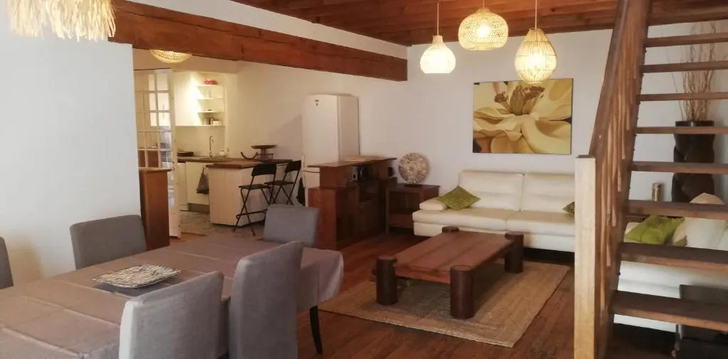 Spacieuse Maison 6 Chambres a 50 M de la Plage