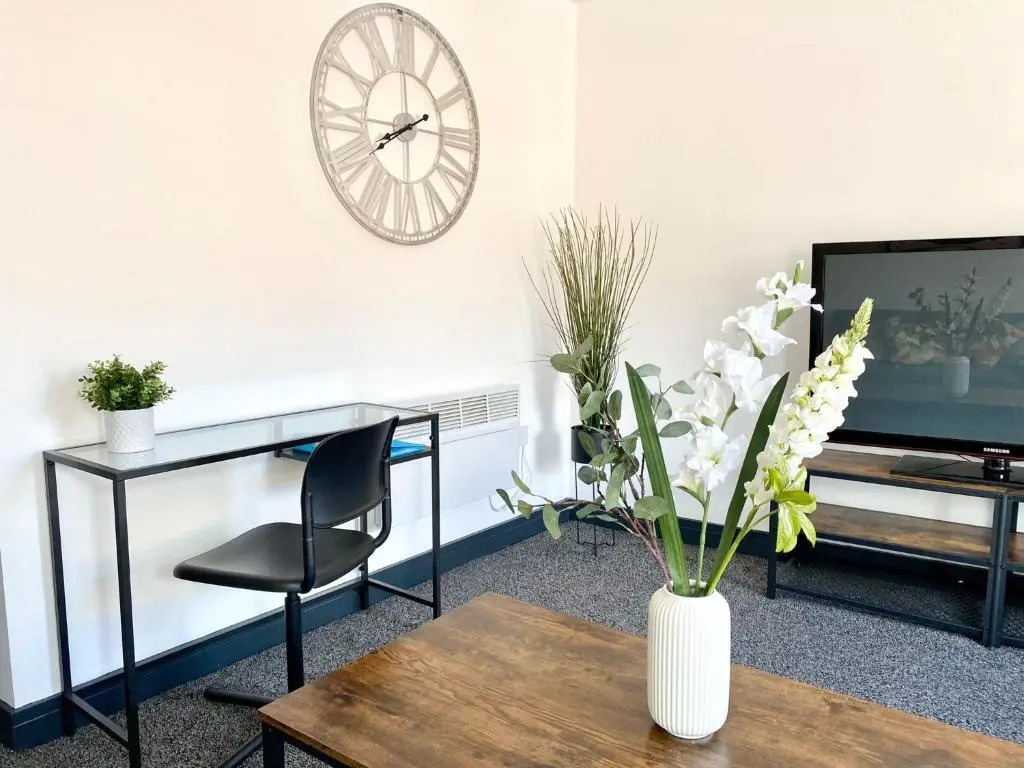 City Center Top Floor Executive Flat