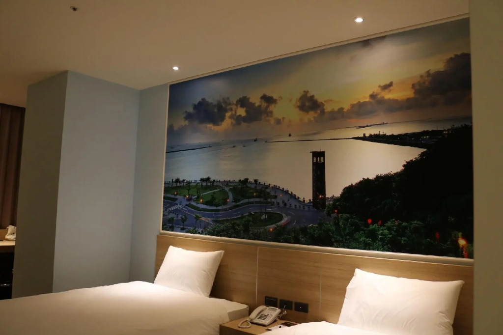 Chii Lih Hotel - Kaohsiung Love River