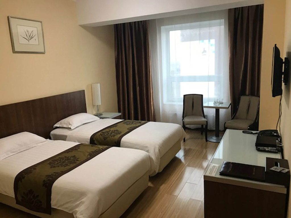 Munkh Khustai Hotel