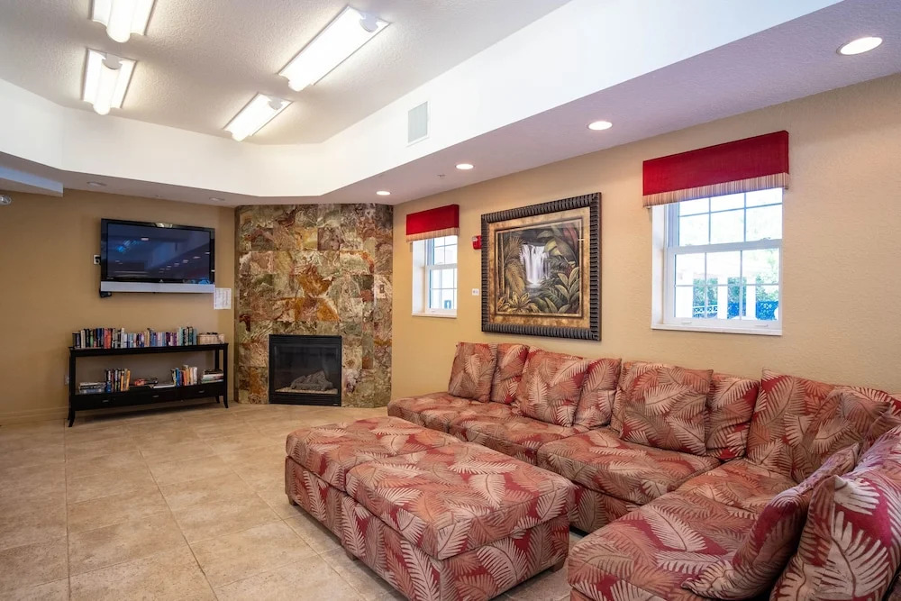 4-206 Ocean Walk - 2 Br Condo