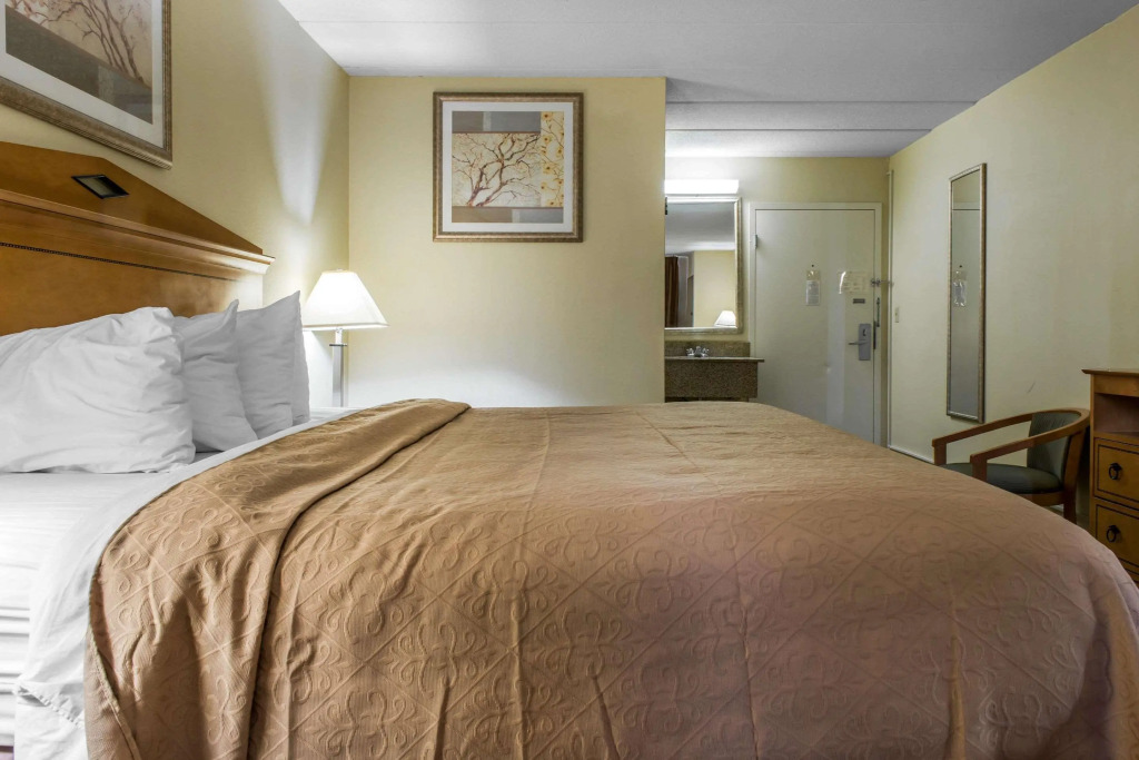 Quality Inn & Suites Fairview - Erie