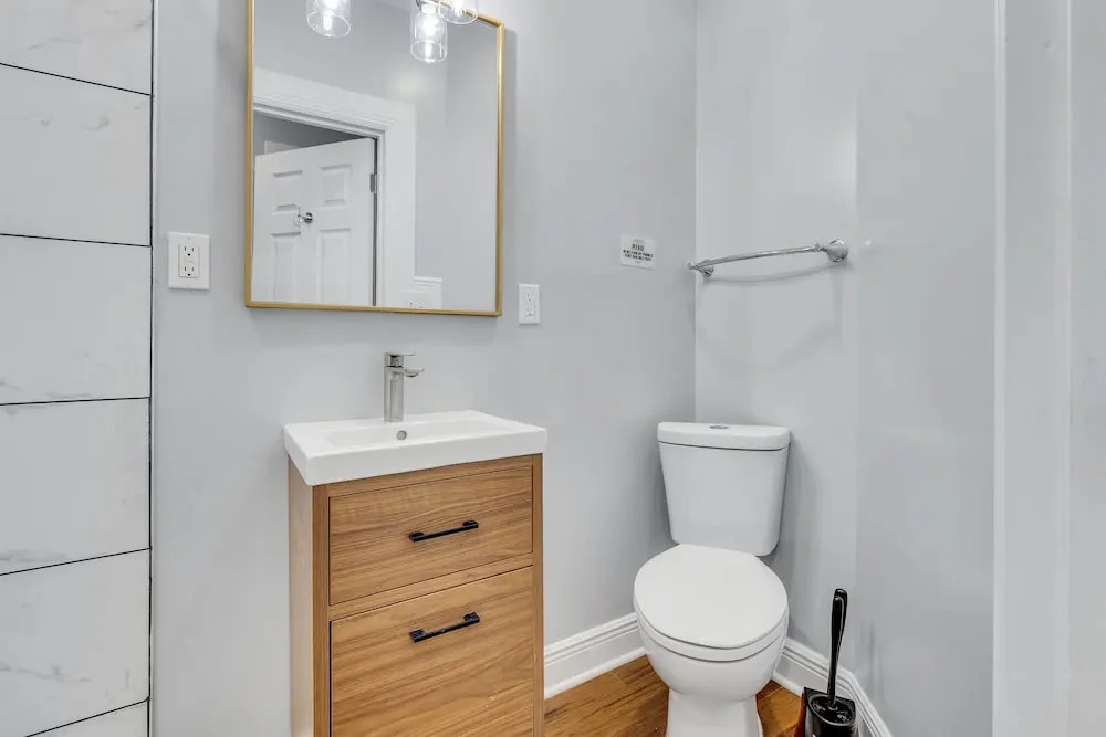 Brewerytown Balcony Retreat 2BR Haven