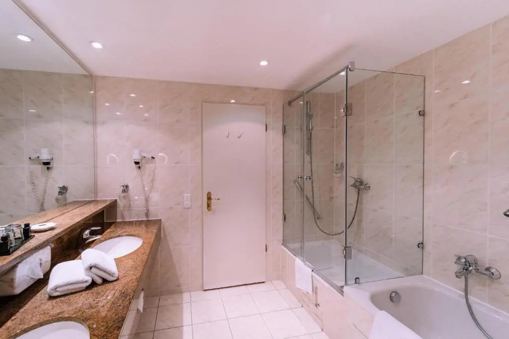 Atomis Hotel Munich Airport by Mercure