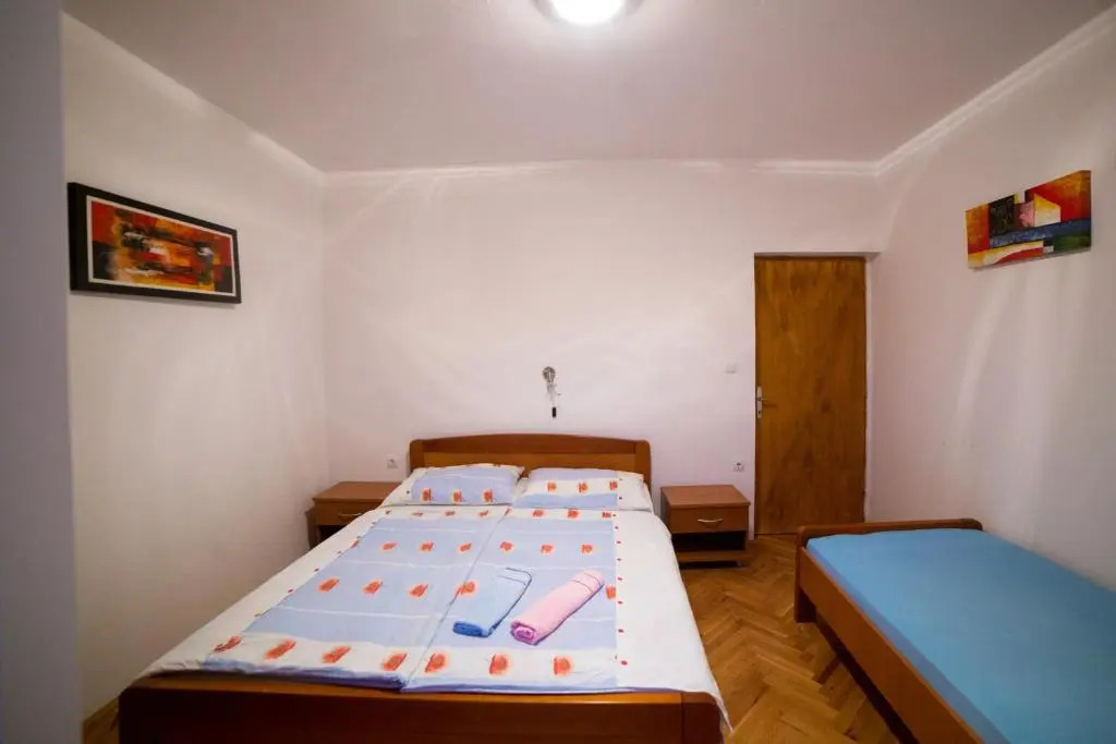 Lopar Family Residence 518