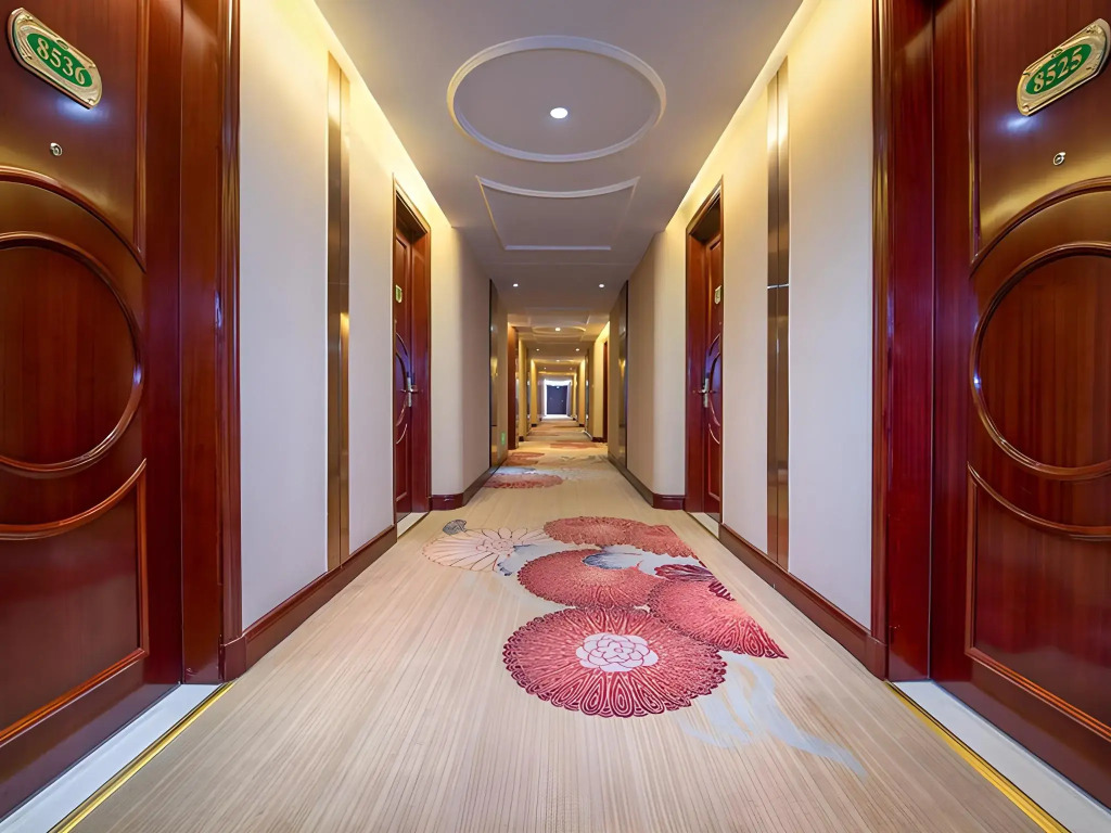Vienna Hotel Shiqiao Metro Station