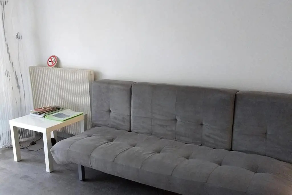 Particulier loue T3 en rez de jardin à 30 mètres de la plage avec un double box