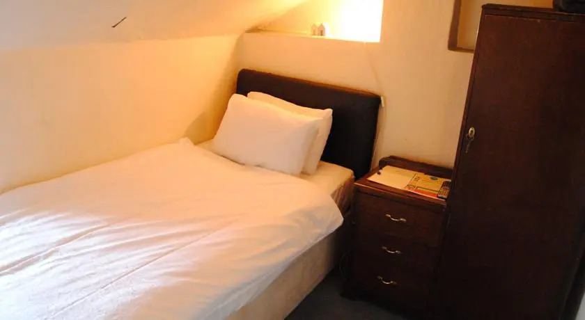 Lucroft Guesthouse