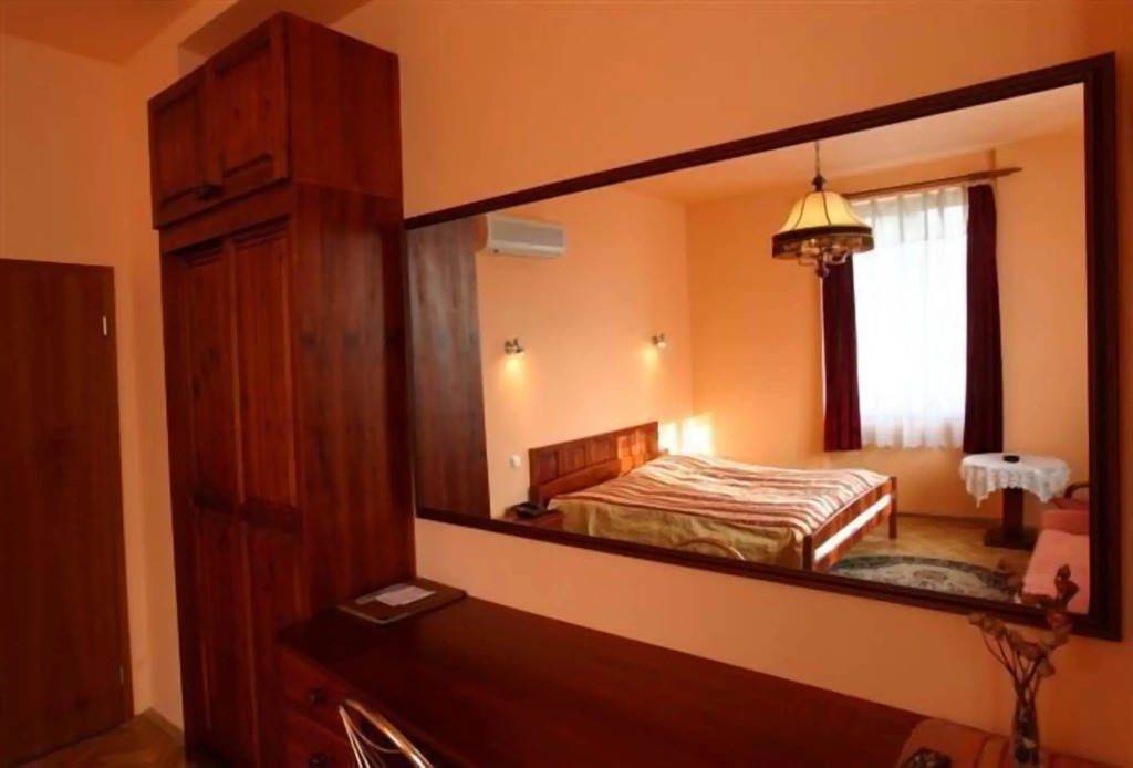 Pawlovnia Hotel