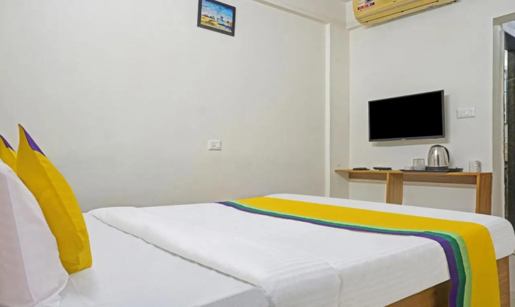 Itsy Hotels AY Plus Hotels