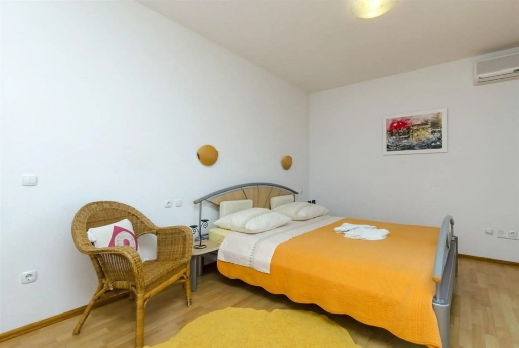 Studio apartment Lemar - parking and barbecue: SA3 Bol, Island Brac