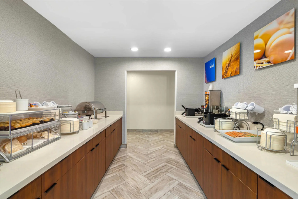 Comfort Inn & Suites Savannah Airport