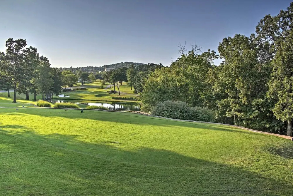Updated Branson Condo w/ Indoor Pool Access!