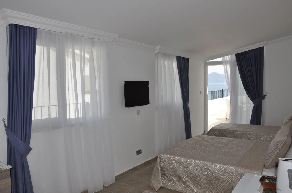 Pisces Hotel