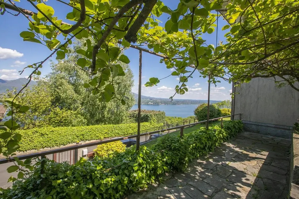 Easy Panorama Apartment Stresa Hill