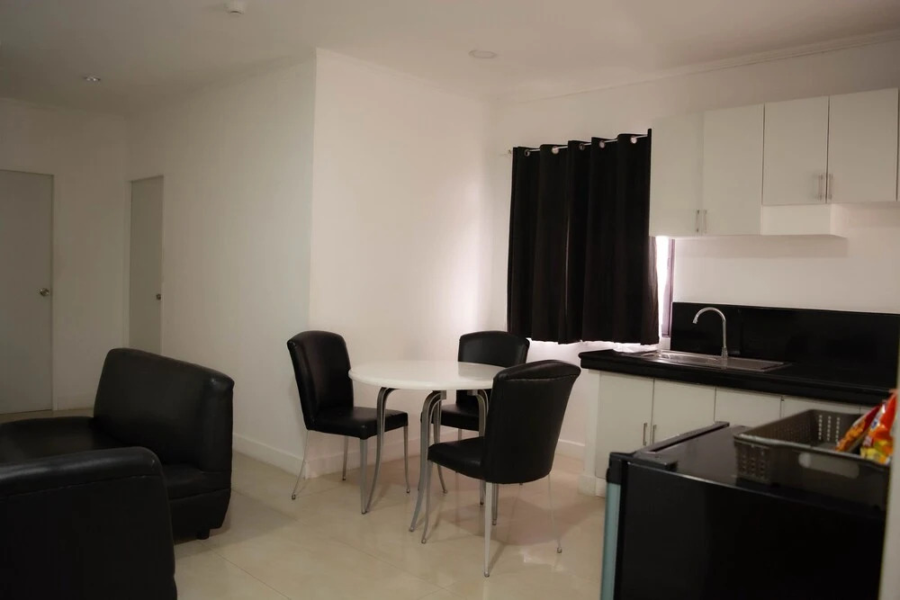 153 Executive Suites