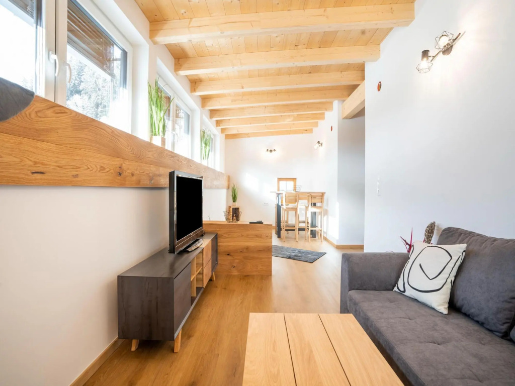 Apartment in Bramberg am Wildkogel near Badesee Hollersbach