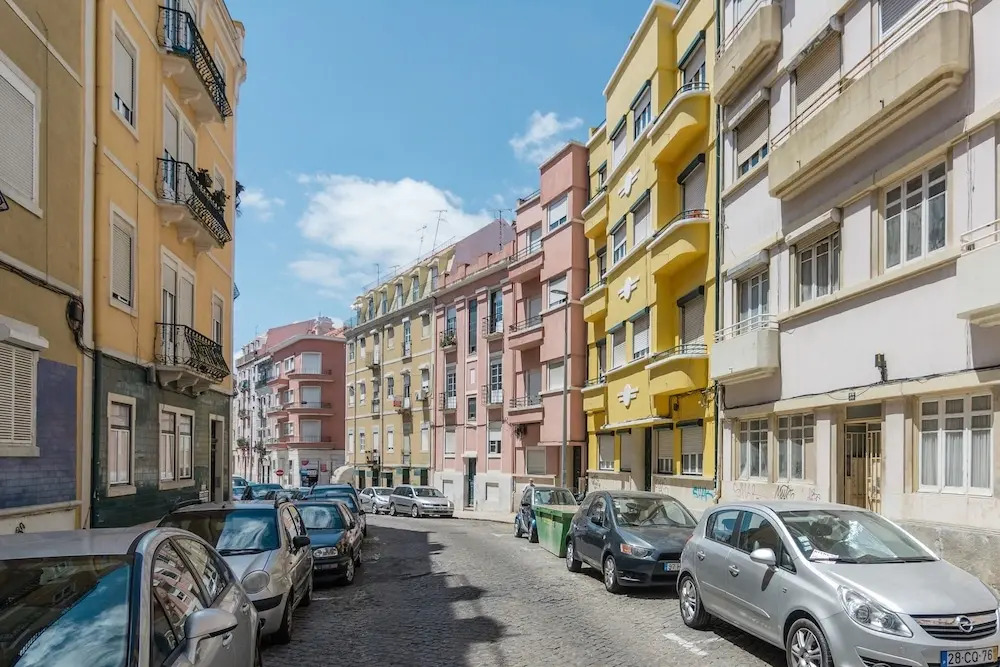 Penha1 · Lisbon's Charming and Bright Apartment