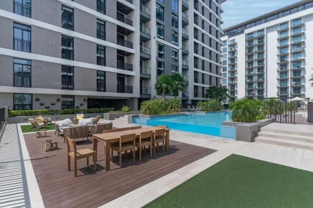 Cleopatra's Home Rentals In Wilton Terraces