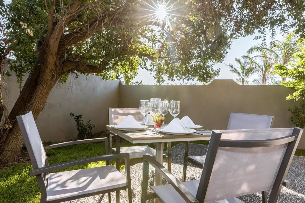 Le Petit Chateau Guest House