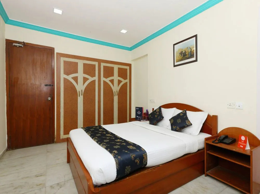 OYO 13297 Neha Residency