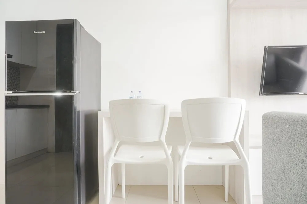 Minimalist And Homey 1Br At Belmont Residence Puri Apartment