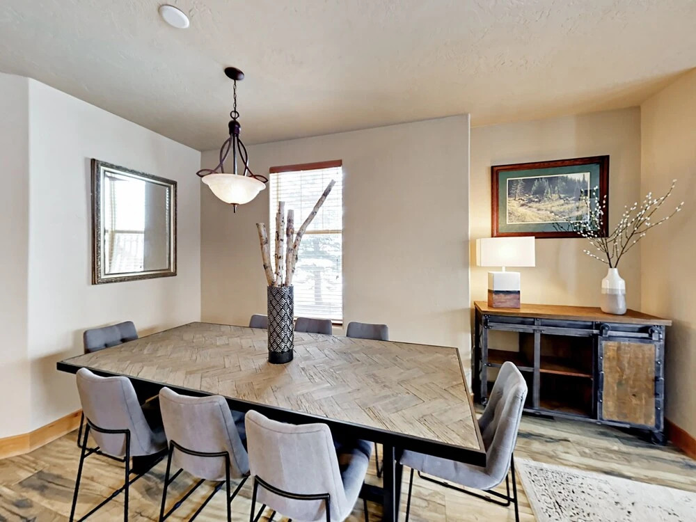 1746 Park City - 2 Br Condo