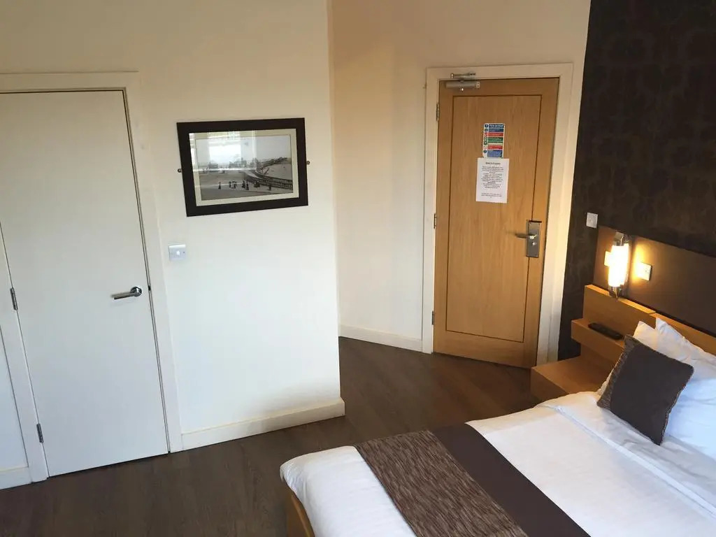 Hotel No 8