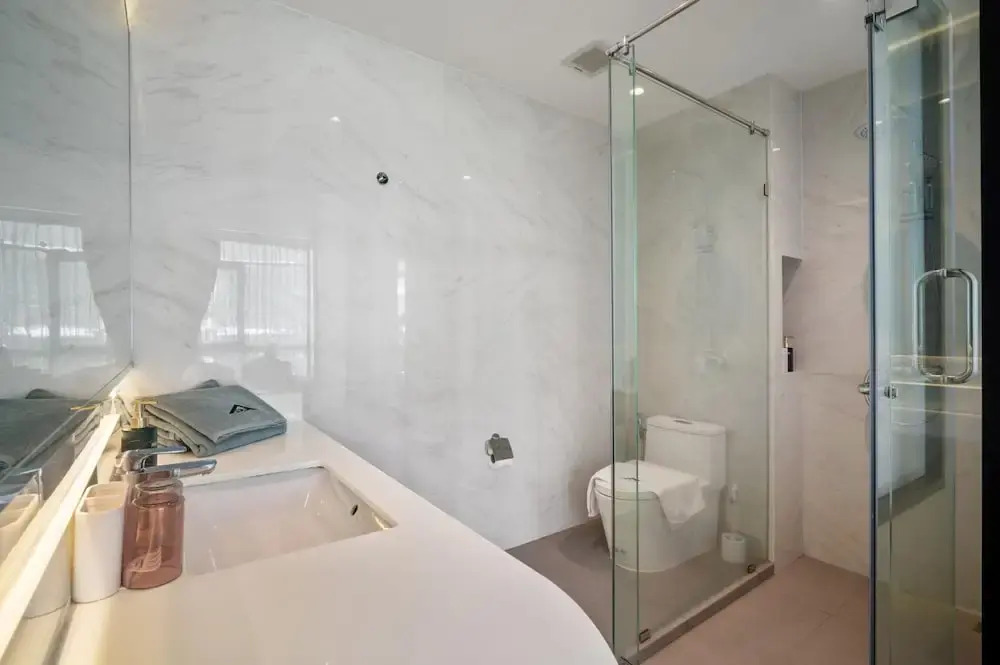 Wyndham Gardens 1321 Studio, 1min to Naithon Beach