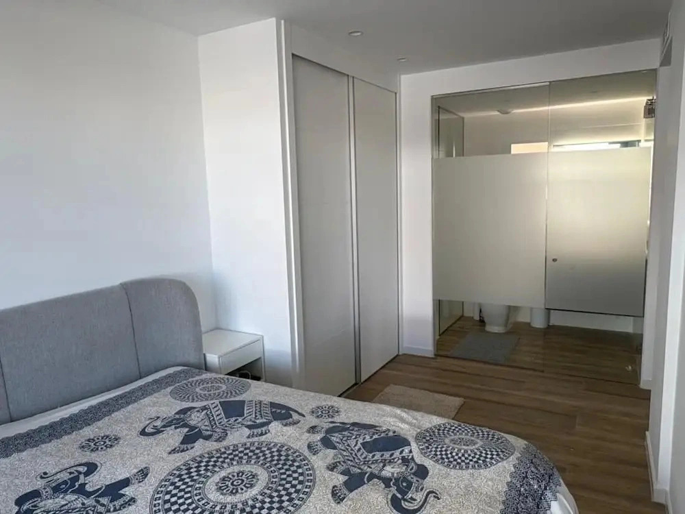 Luxurious 2-bedroom Apartment in Arenals del Sol With Pool and Sea Views