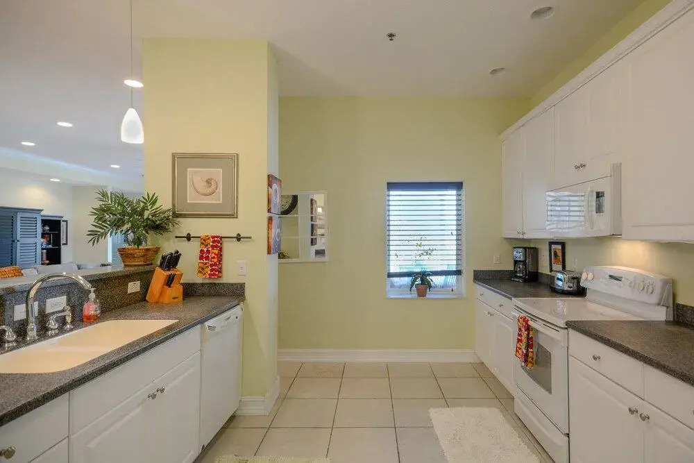 DP102 - Penthouse Style Condo - Villas at Dune Point by RedAwning