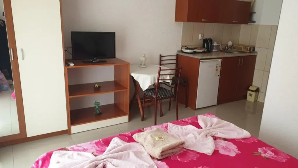 Villa & Apartments Antigona