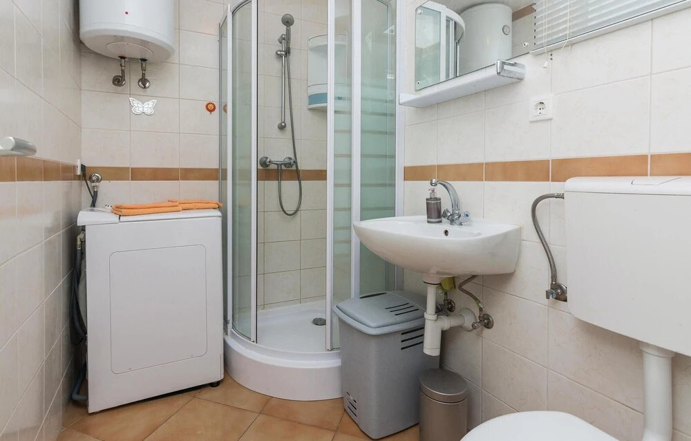 Two-Bedroom Holiday Home In Sukosan