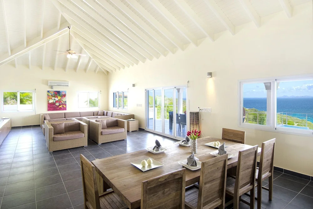Sea La Vie by RedAwning