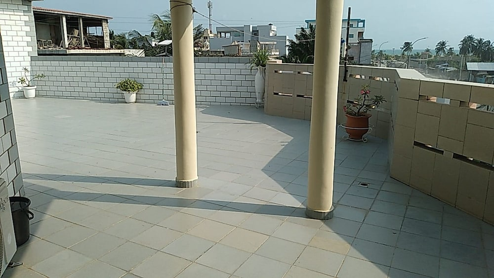 Amazing Grace Hotel