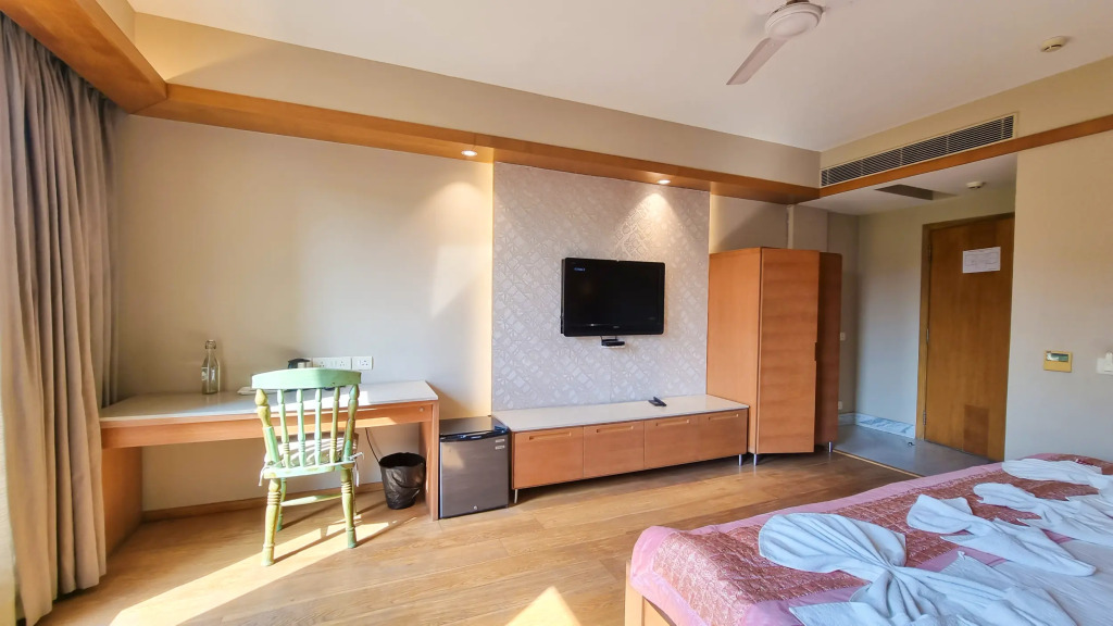 CRS Inn - A Premium Homestay ( near Cyber Hub)