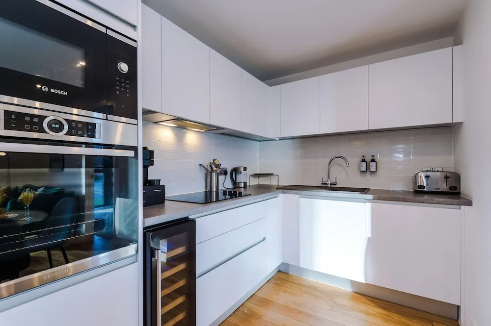 Sleek Apartment near the City Center