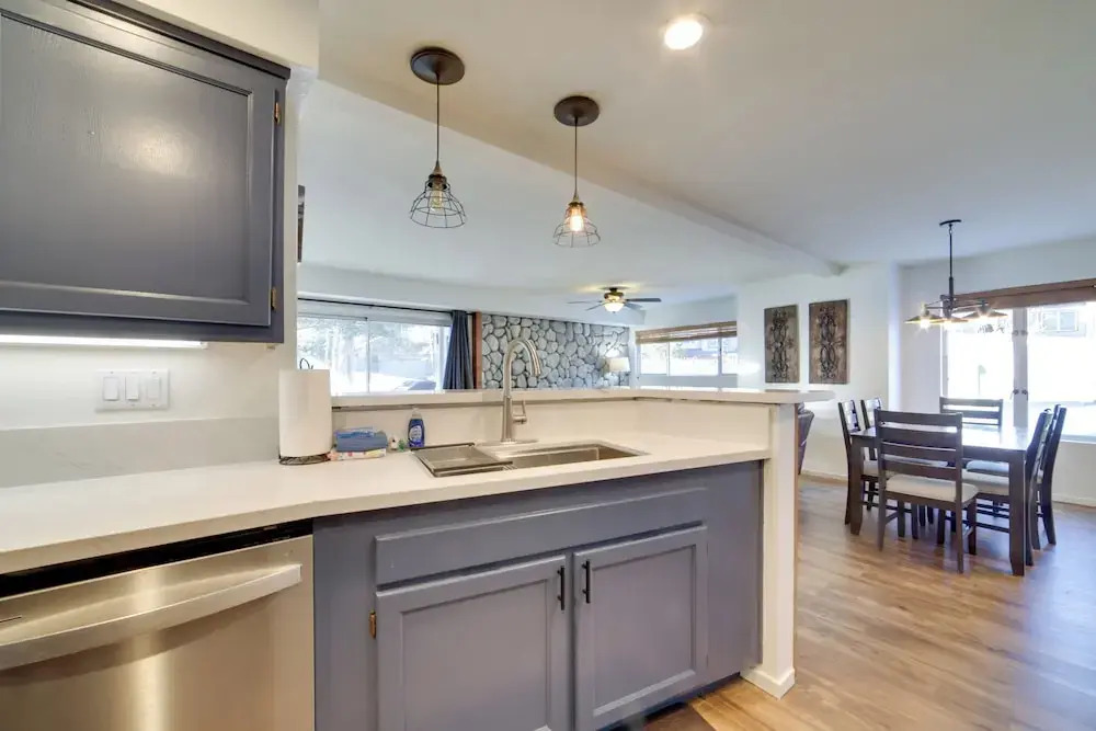 Snowcreek Resort Condo w/ Deck at Mammoth Mountain