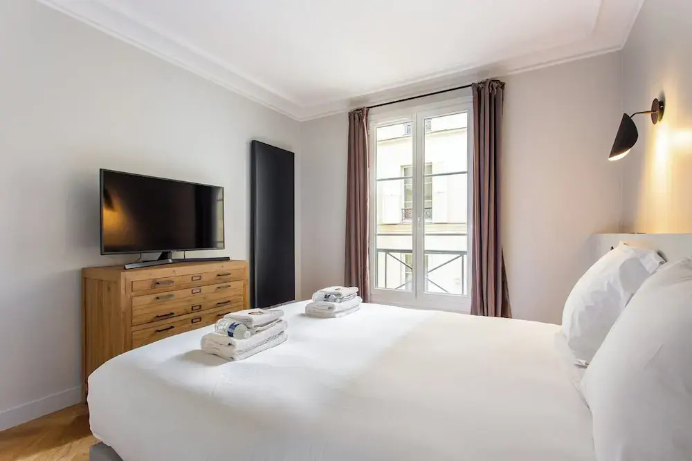 Magnificent Apartment - 3br/ 8P - Europe