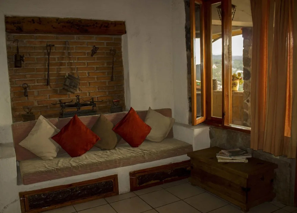Cabañas La Montaña 2° Seccion