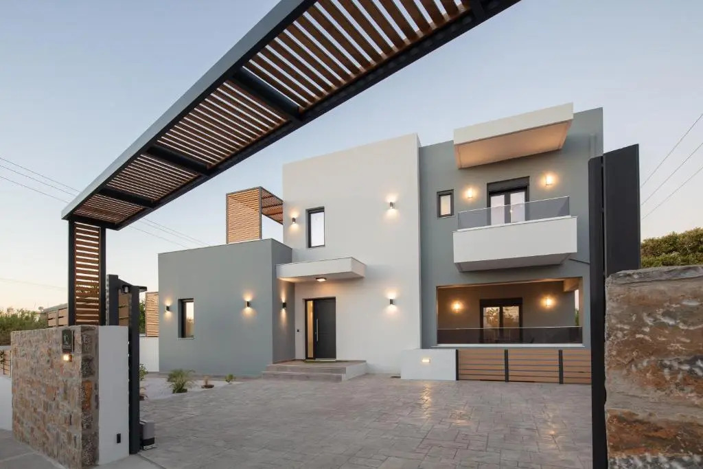 Sunnyside Villas, Just Steps to the Beach & Restaurants, By ThinkVilla
