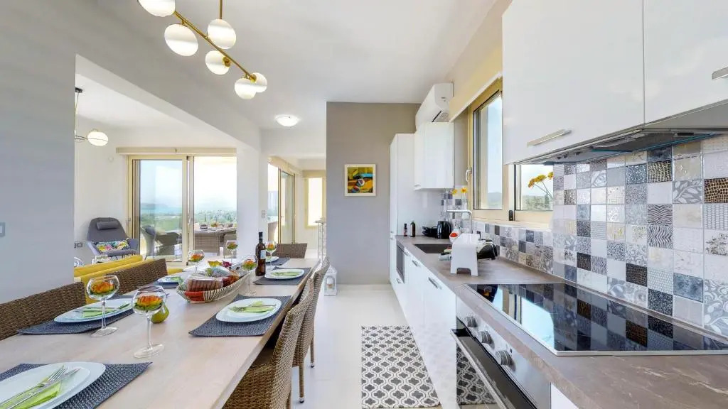 Liberty & Freedom Luxury Villa-heated pool