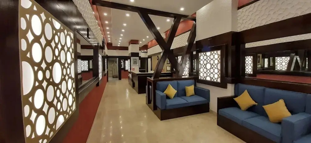 Star Emirates Royal