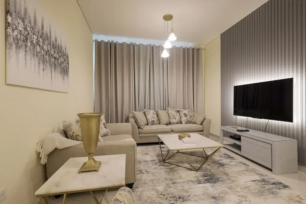 403 Park Central