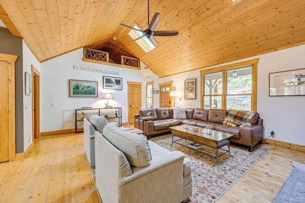 Near Hiking & Outdoor Rec: Cabin in Sapphire