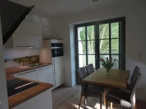 Rosenberg 13 Wohnung 1d DG re