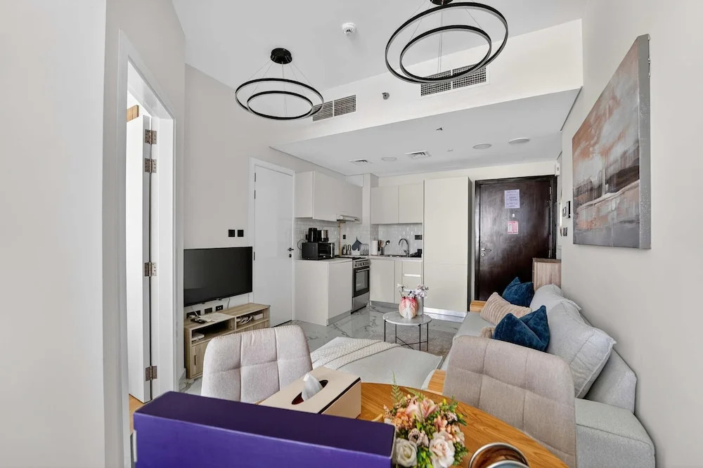 Silkhaus Canalside Premium 1BR in Al Maryah Island