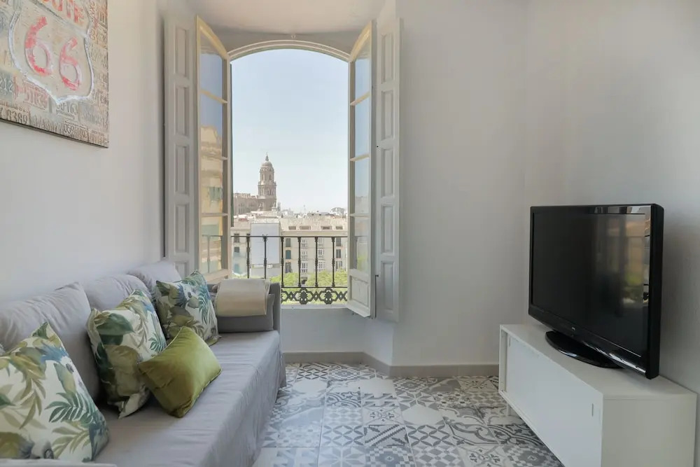 Cosy 7 Bedrooms in Plaza Merced